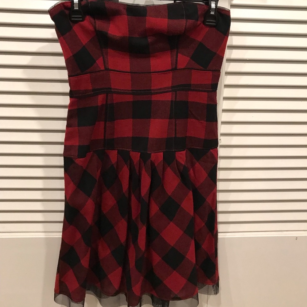 Strapless short plaid dress